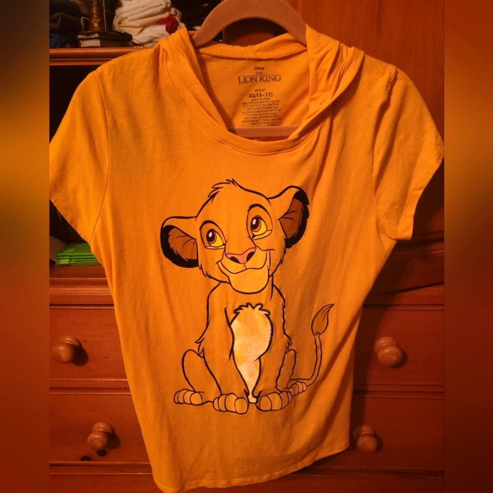 Disney Lion King T-Shirt Junior's XL Ears Hood Simba